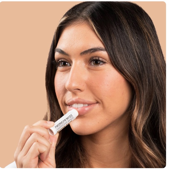 New Better balm tangerine moisturizing lip balm (4 included) - Picture 7 of 11